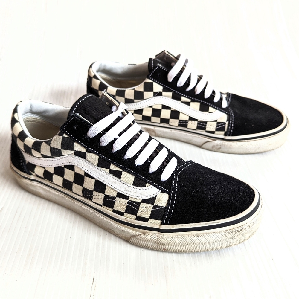 VANS Old Skool black suede checkerboard retro lowtop lace-up sneakers